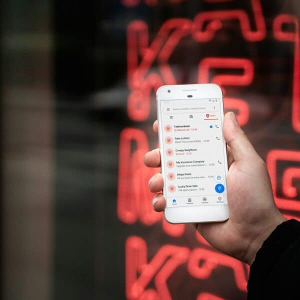 person holding white samsung galaxys 4